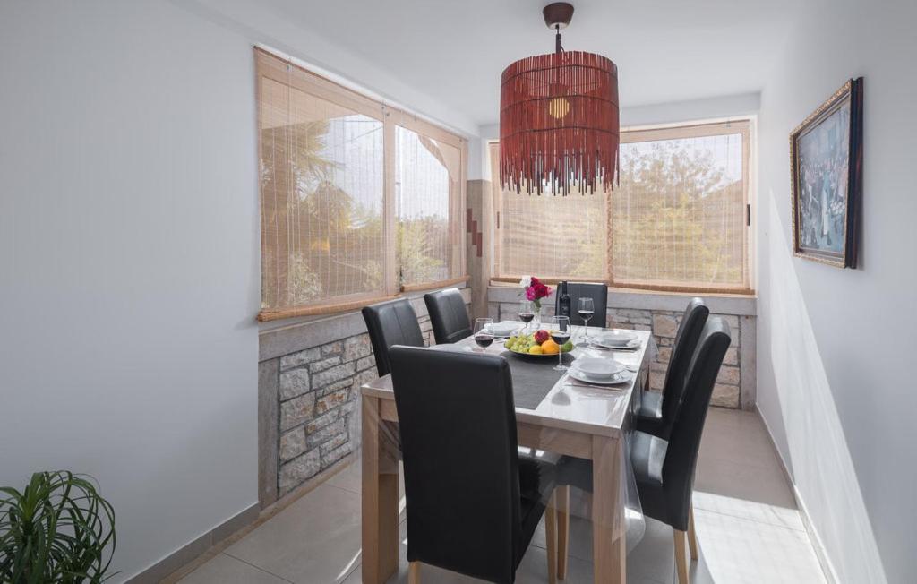 Villa Viktoria Poll&Garden View Kaštelir Екстериор снимка