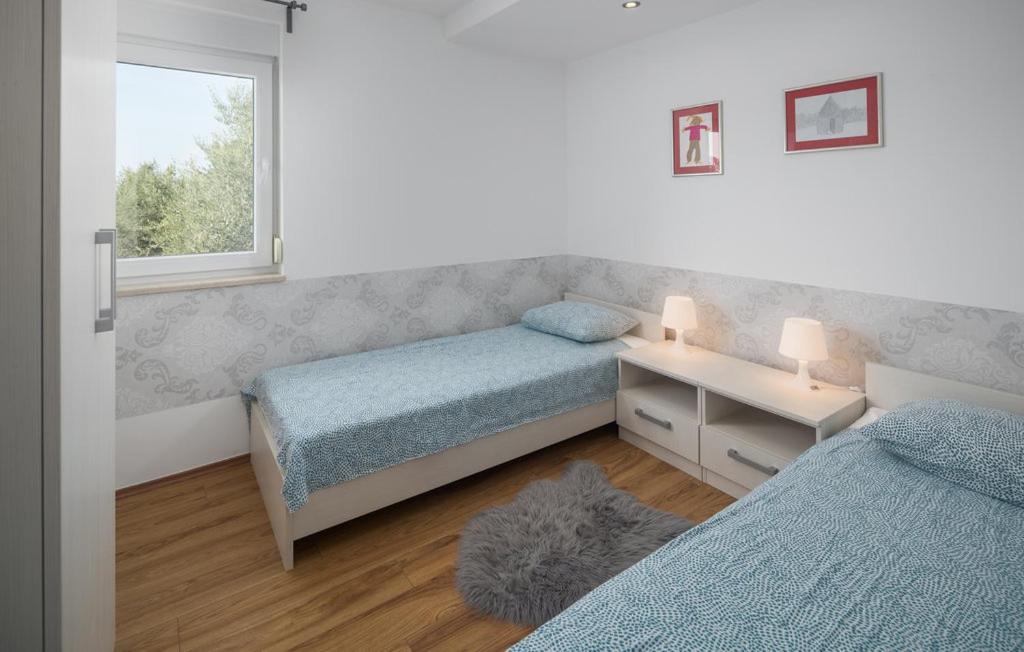 Villa Viktoria Poll&Garden View Kaštelir Екстериор снимка